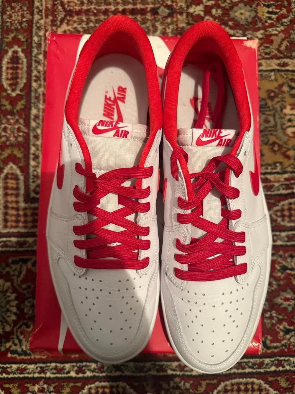 Jordan 1 Retro Low University Red Low-Top Sneakers